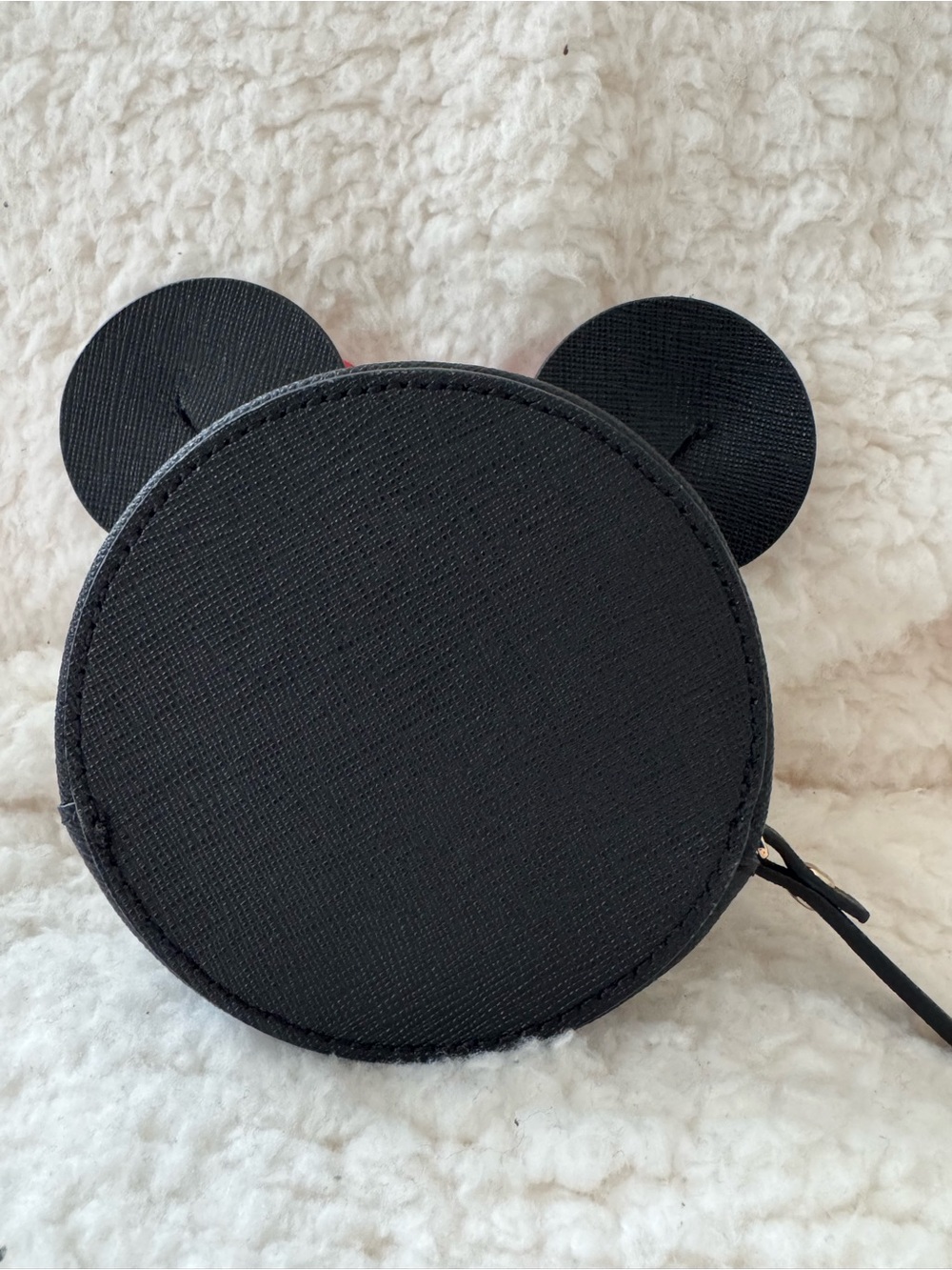 Minnie Mouse - Picture 3 of 4
